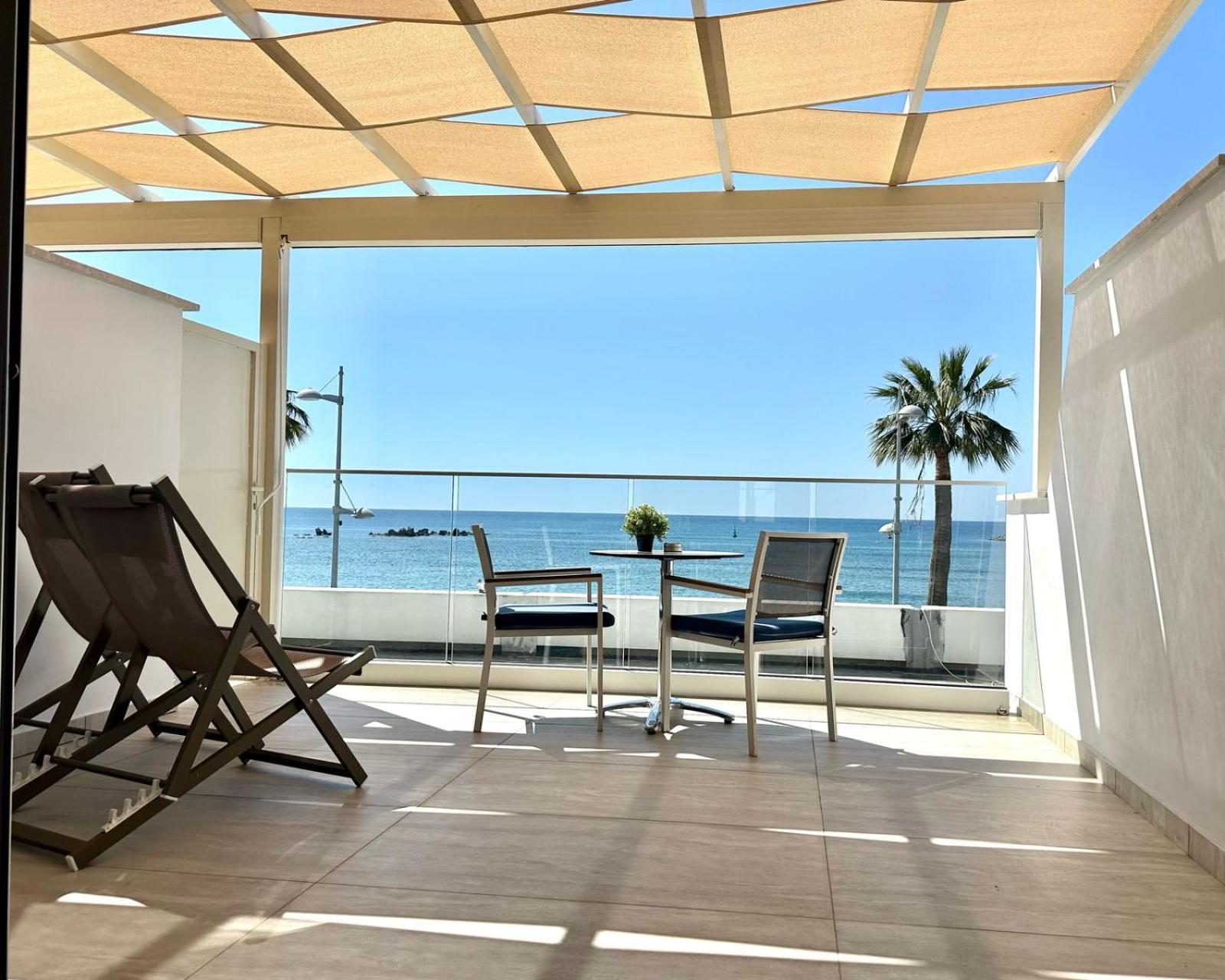 Harbour Lights Studio Apartments Пафос Экстерьер фото
